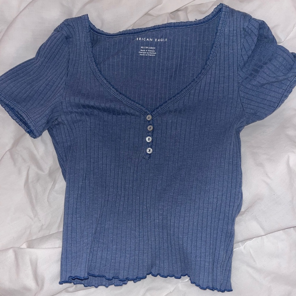 american eagle blue baby tee